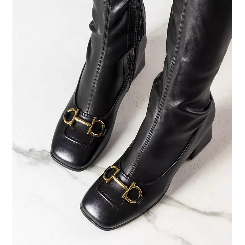 BM A Marlion márka fekete combra nyúló csizmája 2