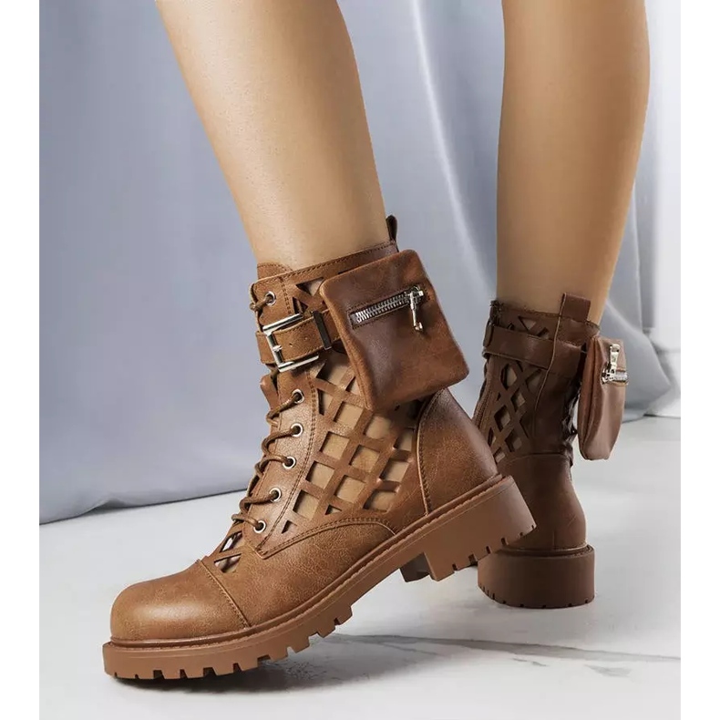 BM Cecelia barna áttört csizma 1