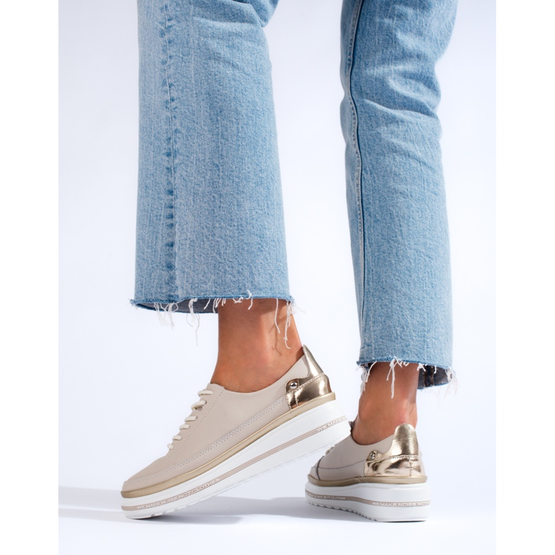 SHELOVET Női bézs bőrcipő a Shlovet platformon 2