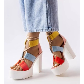 Inna Rózsaszín masszív blokk szandál a Katja márkától 1