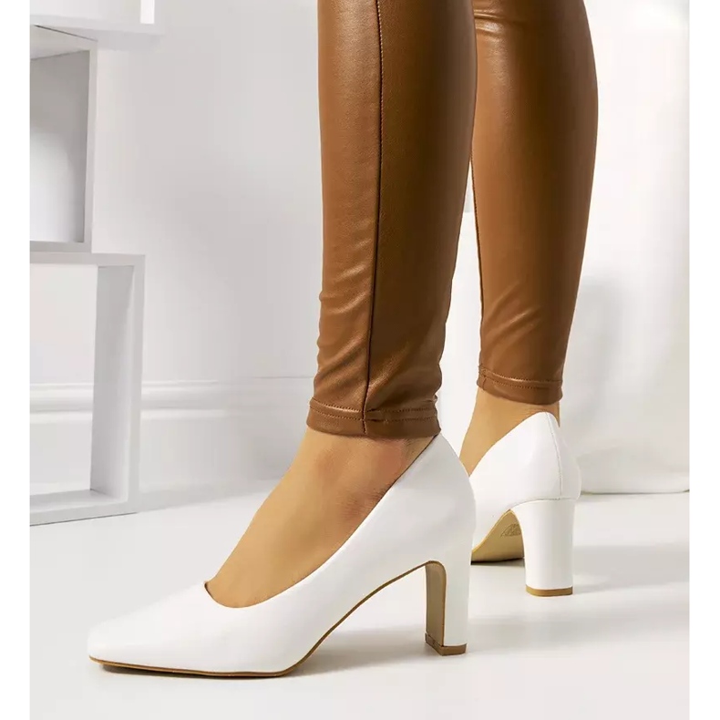 Női fehér Graves pumpák ekru 1