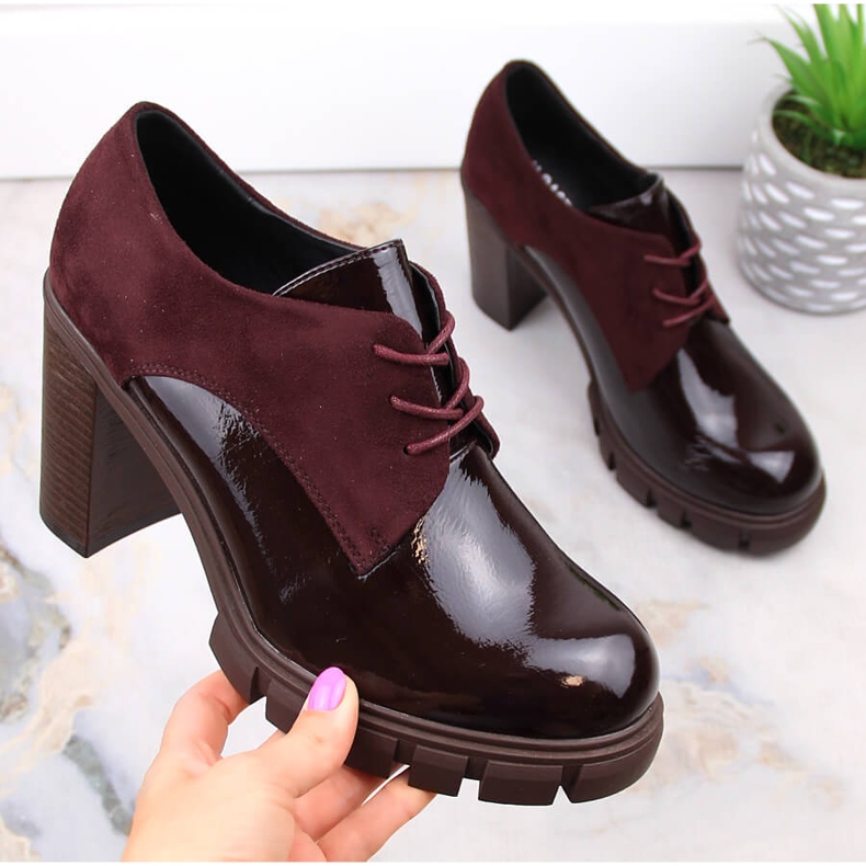 M. DASZYŃSKI Női cipő oszlopon és emelvényen, gesztenyebarna M.Daszyński SA218-2 piros 1