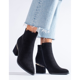 Fekete velúr csizma a Shelovet márkától 1