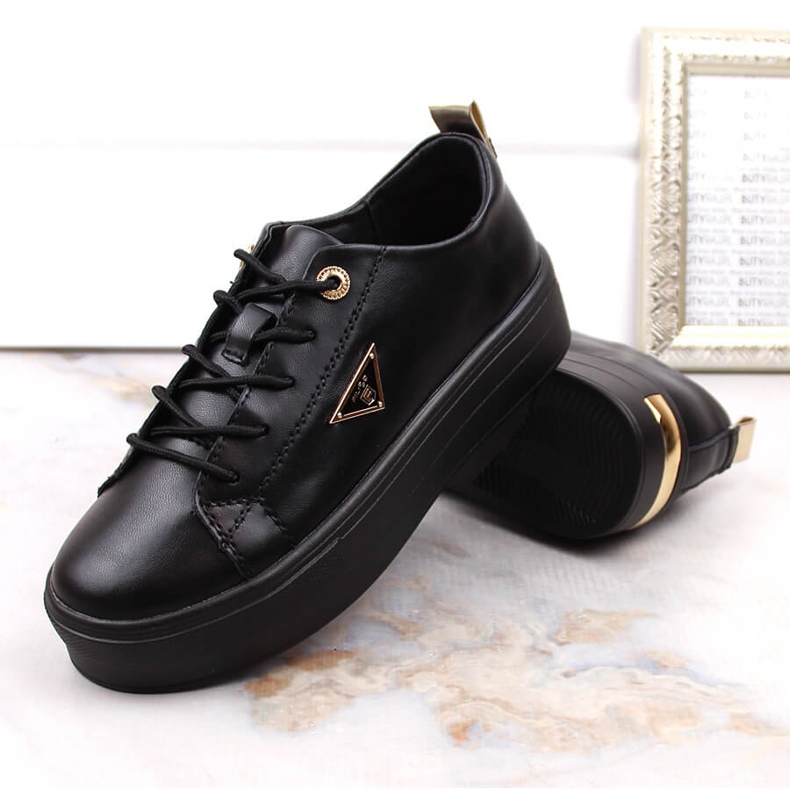 Bőr női cipők a fekete Filippo platformon 1