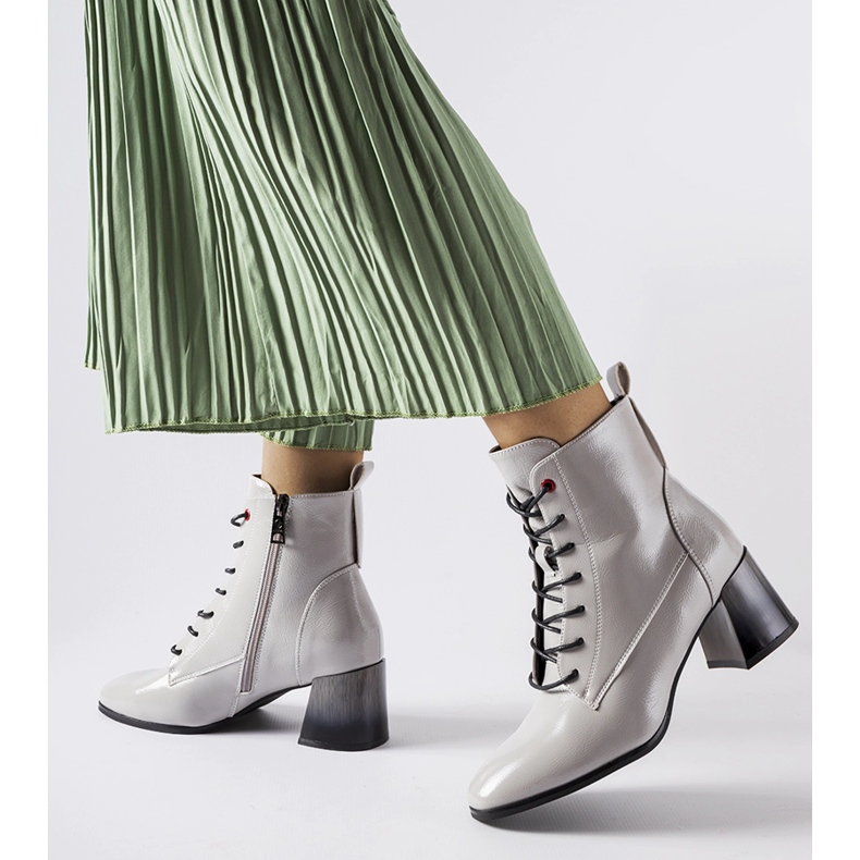 Inna Szürke szigetelt bokacsizma a Vincezától 1 Inna Szürke szigetelt bokacsizma a Vincezától 1