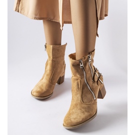 Plourde bézs bokacsizma bő felsőrésszel 1 Plourde bézs bokacsizma bő felsőrésszel 1