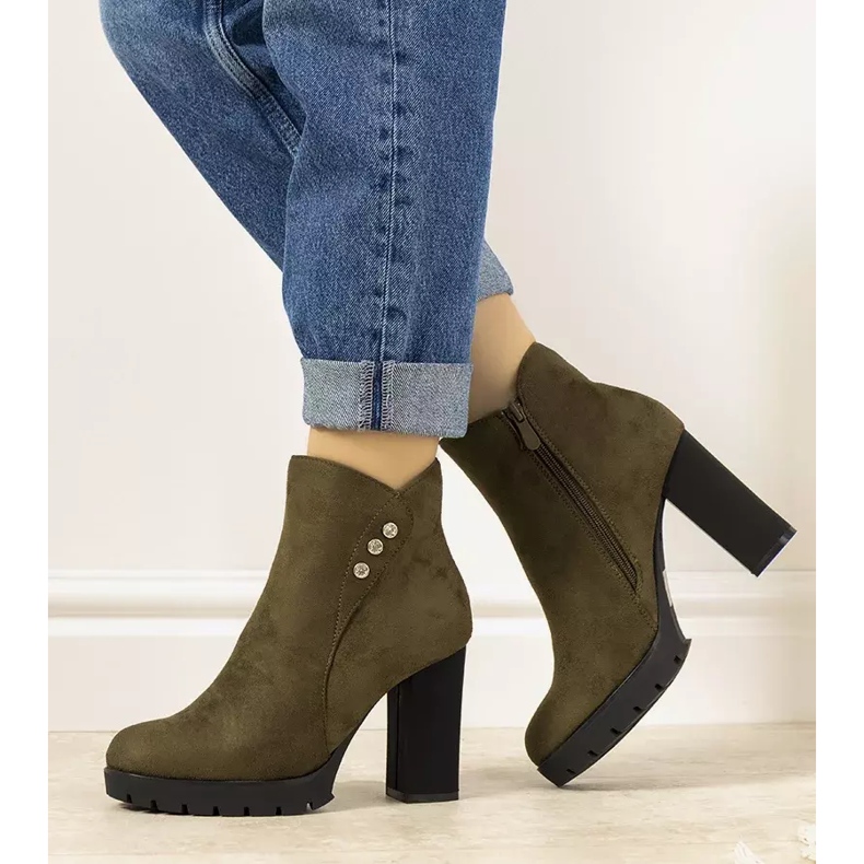 Castaneda velúr zöld csizma a poszton 1