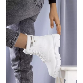PA1 Foris fehér női csizma 2 PA1 Foris fehér női csizma 2