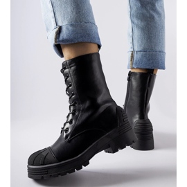 Fekete munkáscipő vastag Manara talppal 1