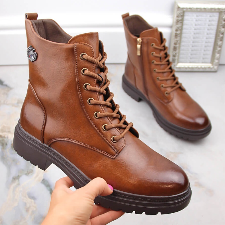 Női barna fűzős és cipzáras csizma Potocki SZ12203 1 Női barna fűzős és cipzáras csizma Potocki SZ12203 1