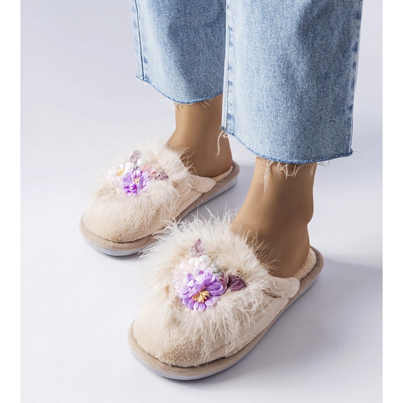 Moly bézs színű női papucs 2