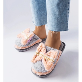 Szürke és rózsaszín papucs masnival 1 Szürke és rózsaszín papucs masnival 1