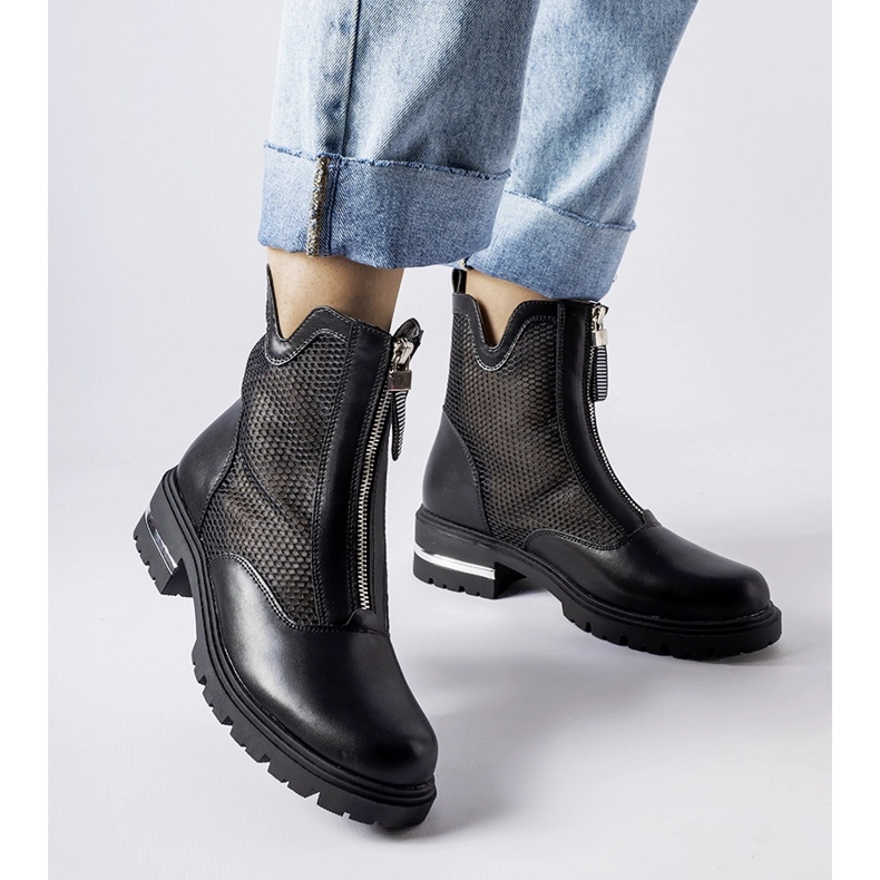 Fekete áttört Cavour bokacsizma 1