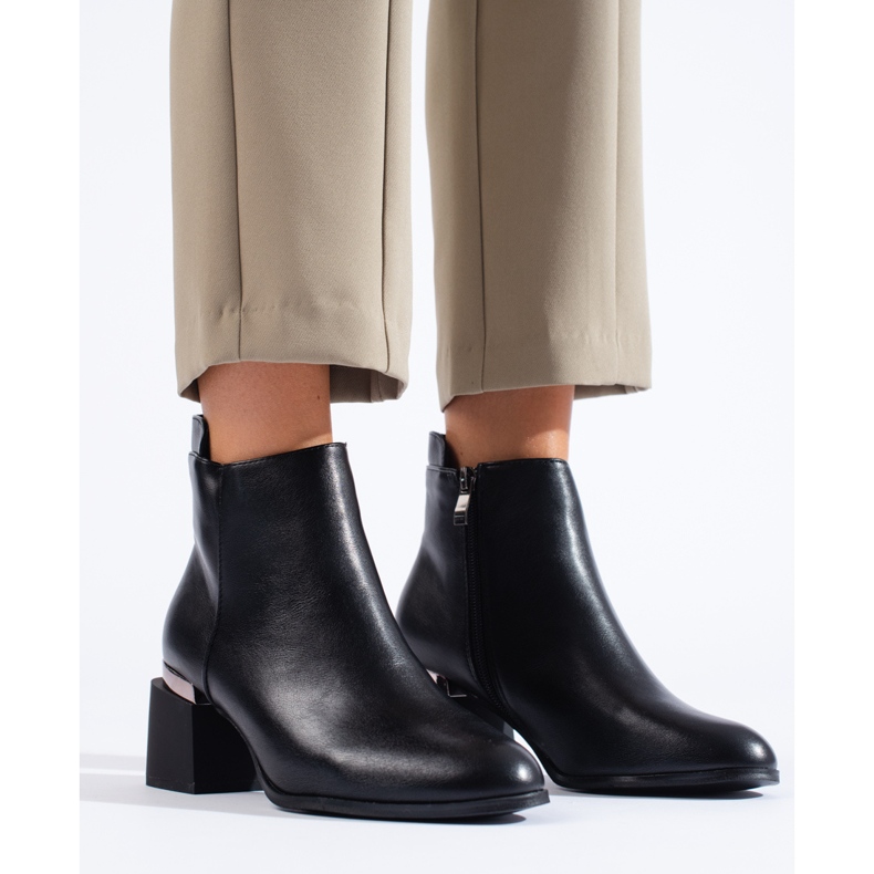 Fekete klasszikus női Shelovet bokacsizma 2