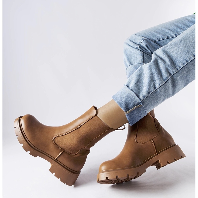 Barna, magasan csúszó Chelsea csizma a Verones-tól 1