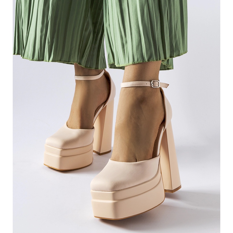 Bézs Romines magassarkú pumpák 1