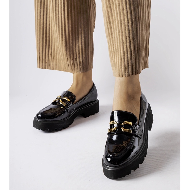 Inna Fekete lakkozott agyag cipő 1