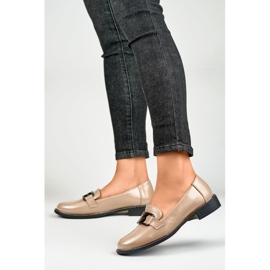 Patent bézs színű női cipő fekete 2