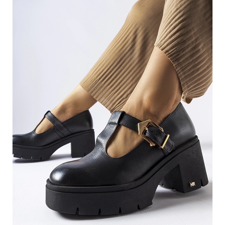 Inna Karino fekete bőr cipő 1