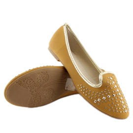 Lauferek szegecsekkel W102 teve barna 1