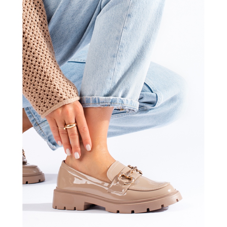 Patent bézs naplopók arany Shelovet csattal 1