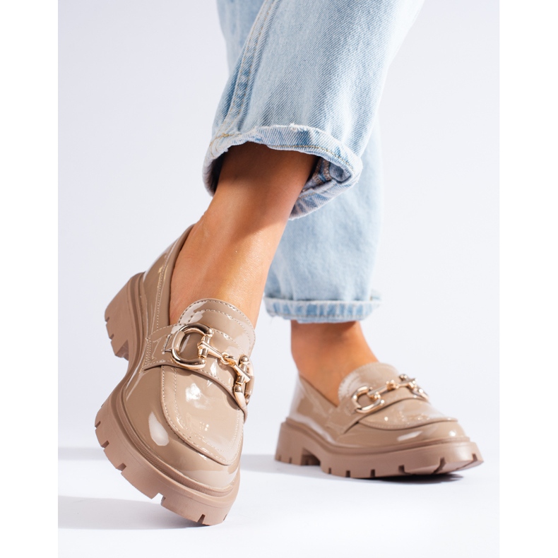 Patent bézs naplopók arany Shelovet csattal 2