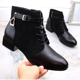 Női lapos sarkú, hőszigetelt fekete csizma Potocki SZ12260 1 Női lapos sarkú, hőszigetelt fekete csizma Potocki SZ12260 1