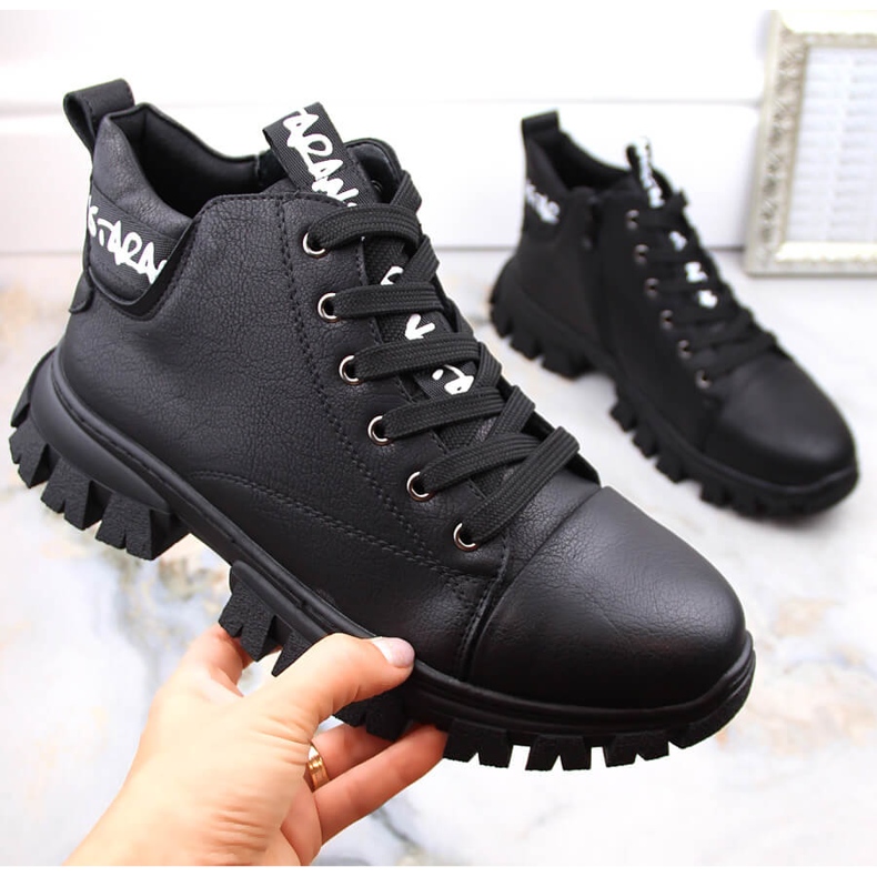 Női szigetelt fekete platformcsizma Sergio Leone BT742-től 1