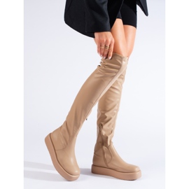 Bézs muskétások a Shelovet platformon 1