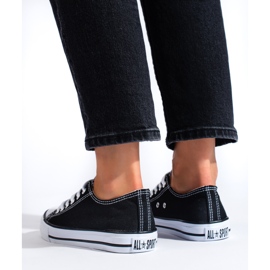 Fekete klasszikus női tornacipő a Shelovet-től 1