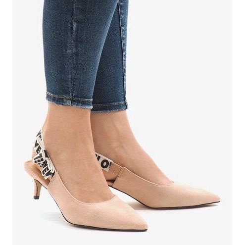 Rózsaszín szivattyúk a HD-33 sarkán 1