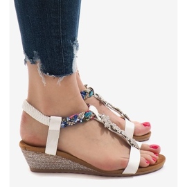 Fehér ék szandál rugalmas B133-2 1