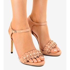 Rózsaszín szandál tűsarkú virágon TN-001 1