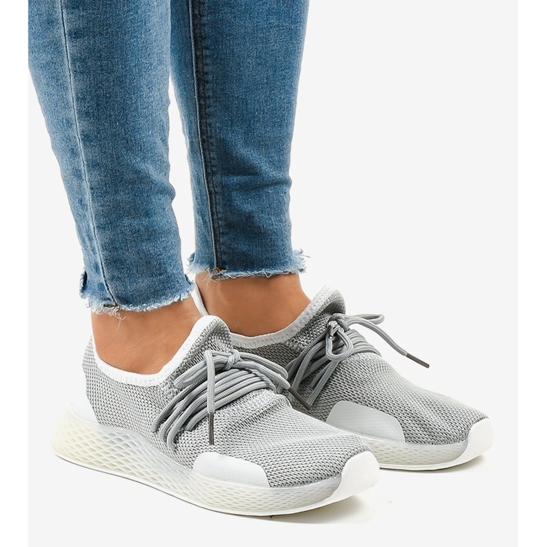Szürke női sportcipő B-6851 1
