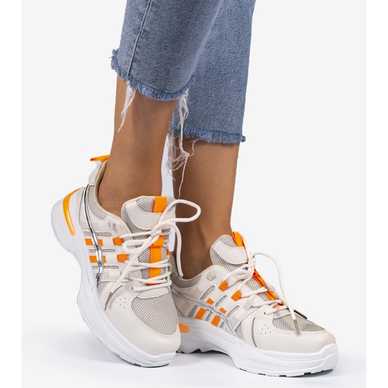 Bézs és narancssárga sportcipő C9288 1