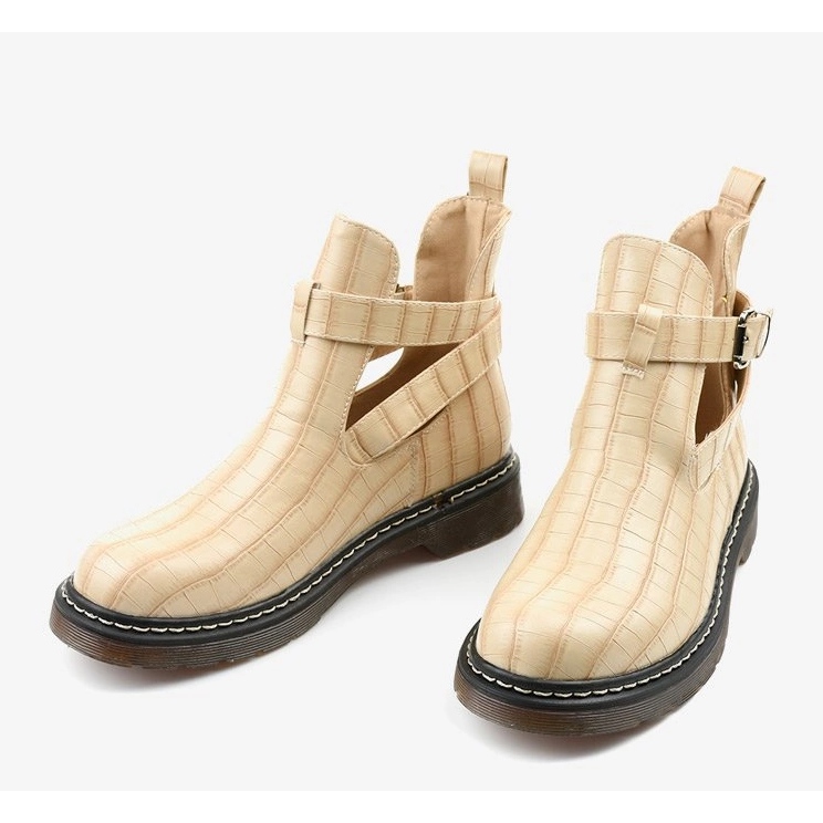 Bézs színű csizma Nillda csatdal 1