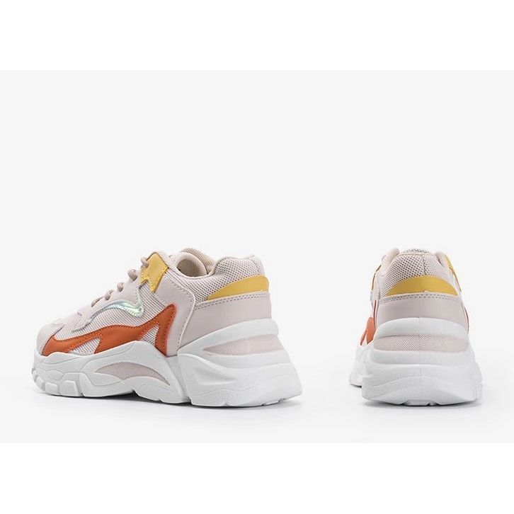 Lesly bézs színű sportcipők 2