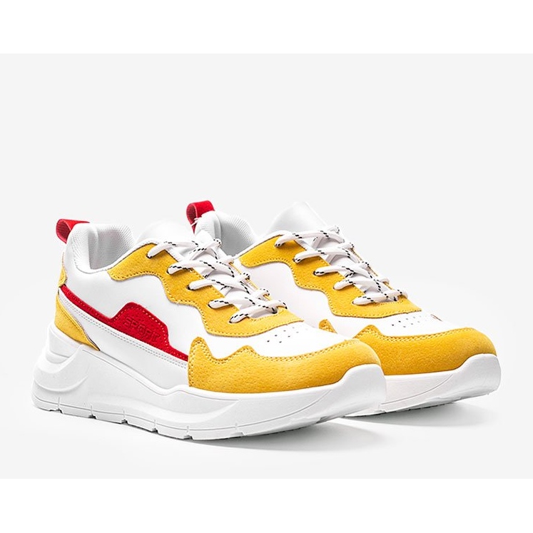 Fehér cipők sárga Alexia kiegészítőkkel 1