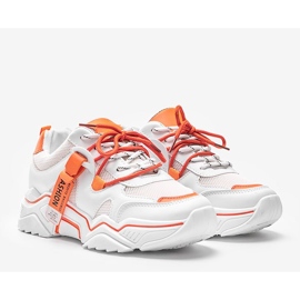 Kenyai fehér sportcipők 1