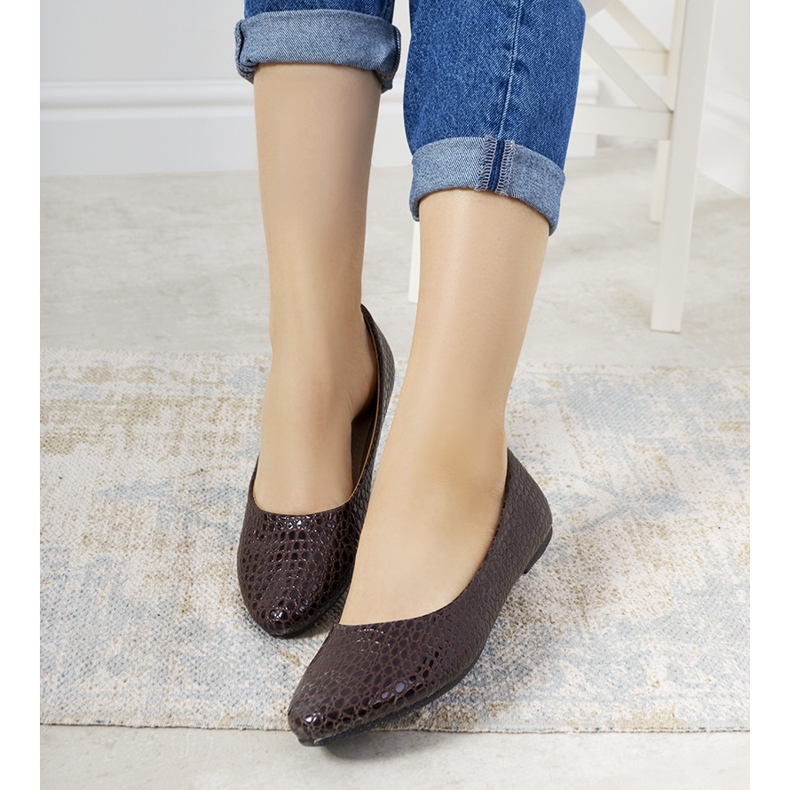 Barna lakkbalerinák Mozzare krokodilbőr mintával rózsaszín 1