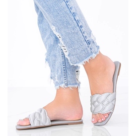 Szürke papucs dekoratív Stormi felsőrésszel 1