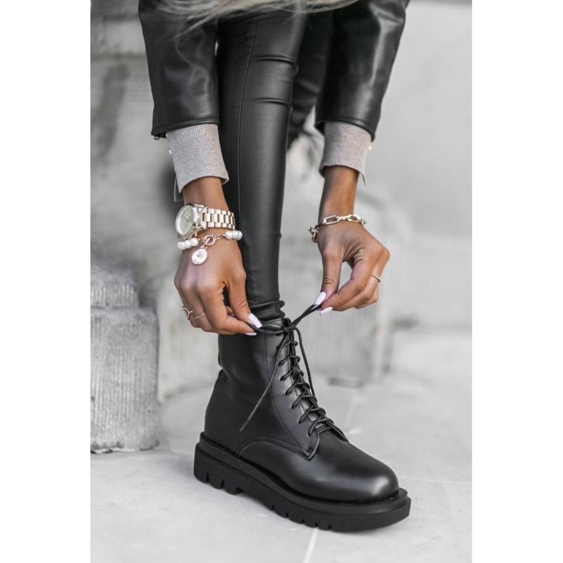 Fekete Katana munkások 1