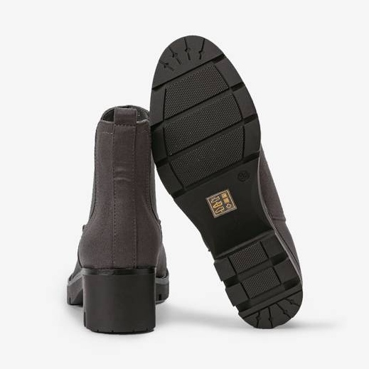 Szürke csizma az őszi poszton 2