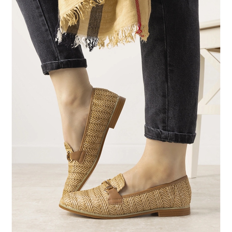 Teve naplopók Leone csatdal barna 1