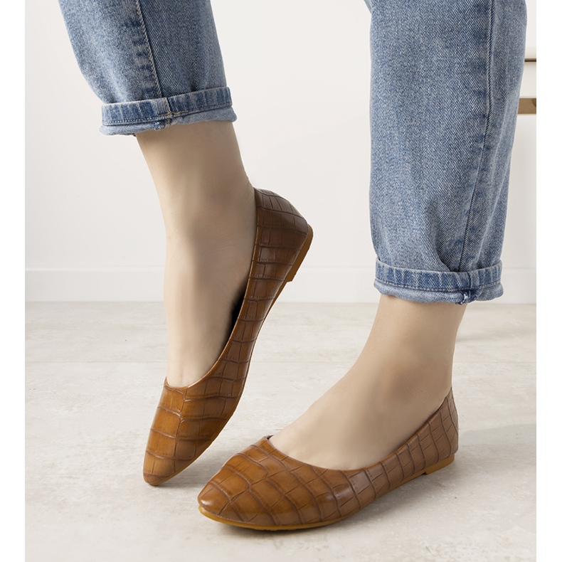 BM Teve balerinák a Camilia krokodilbőr mintájában barna 1