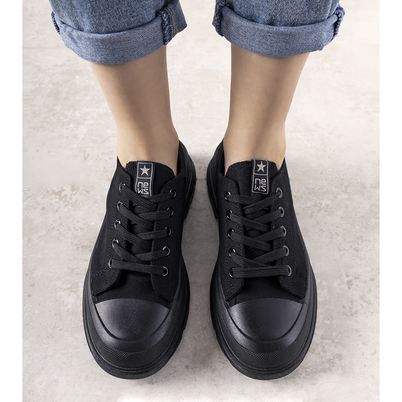 Fekete cipők vastag Beat talpon 1