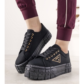 Fekete cipők vastag Giselle talpon 1