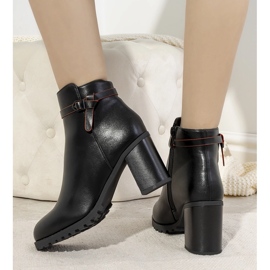 Fekete szigetelt csizma a Murray oszlopon 1 Fekete szigetelt csizma a Murray oszlopon 1