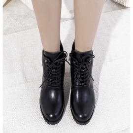 Fekete szigetelt csizma Padilla kötéssel 1