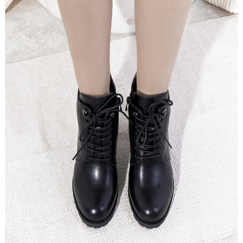 Fekete szigetelt csizma Padilla kötéssel 1